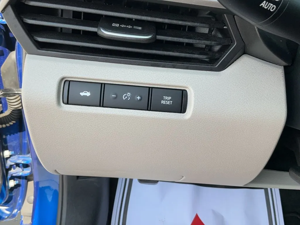 2025 Nissan Altima SV - Photo 21