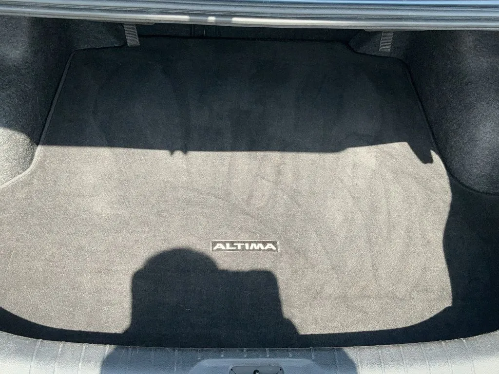 2025 Nissan Altima SV - Photo 16