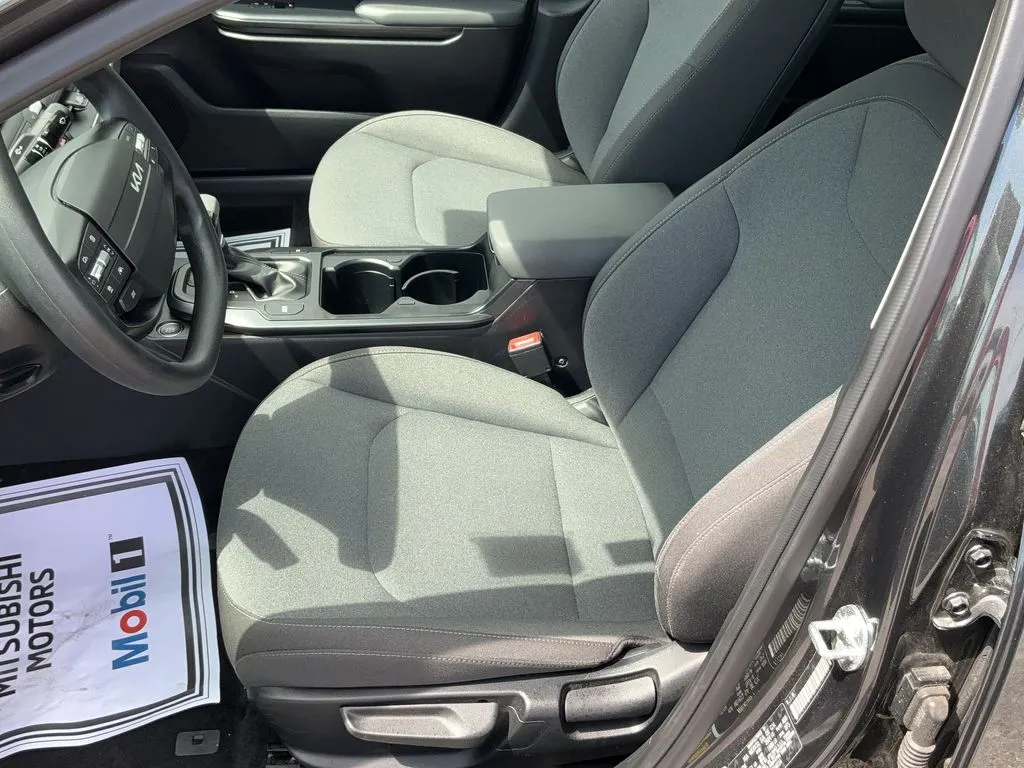 2025 Kia K4 LXS - Photo 15