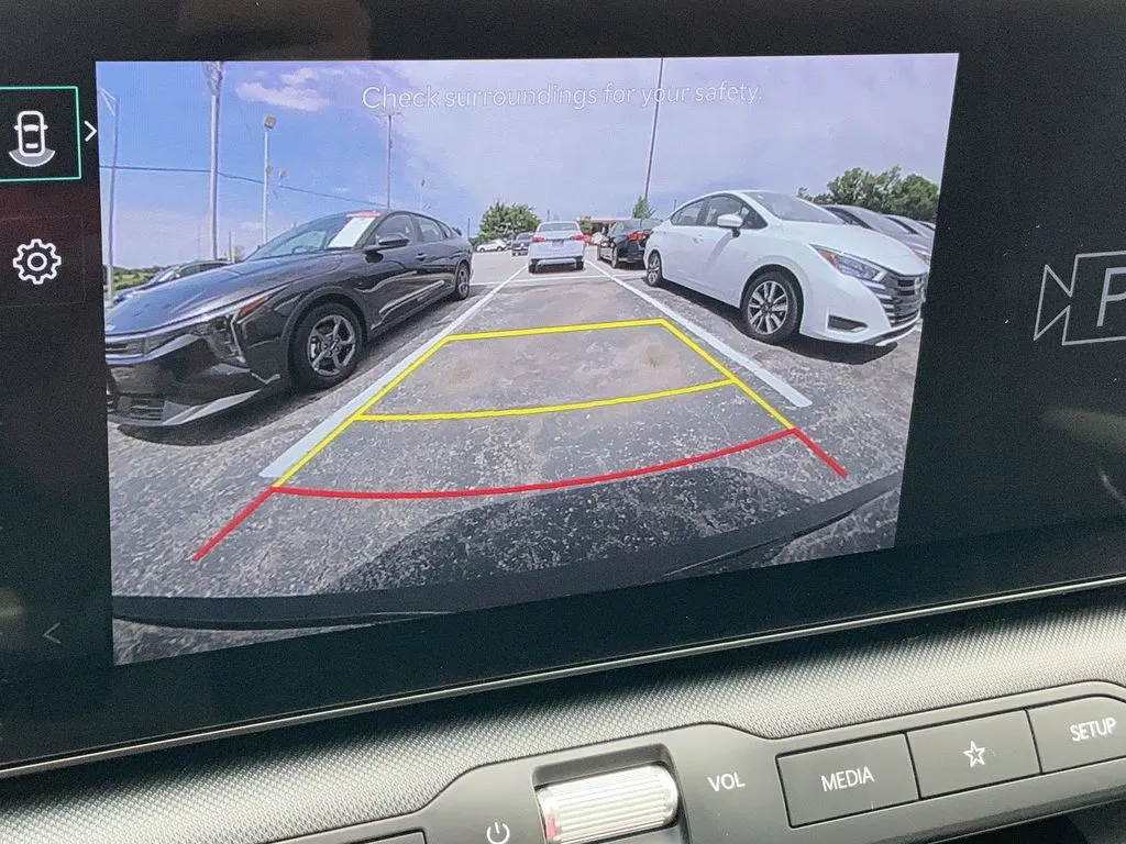 2025 Kia K4 LXS - Photo 26