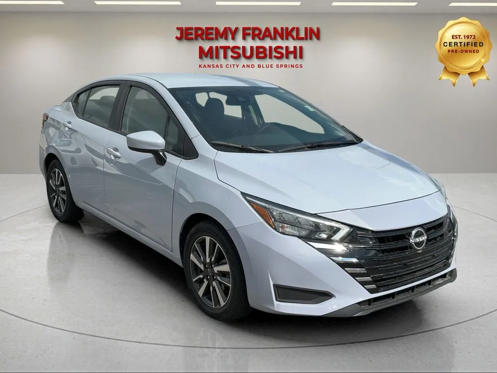 2025 Nissan Versa 1.6 SV