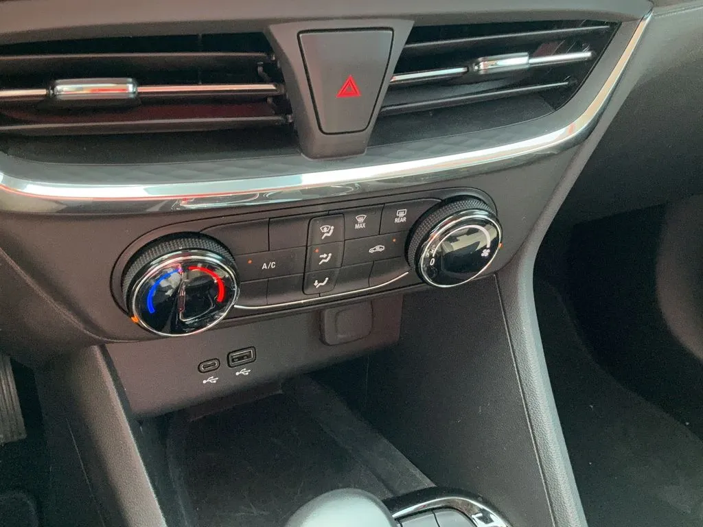 2025 Buick Encore GX Preferred - Photo 24