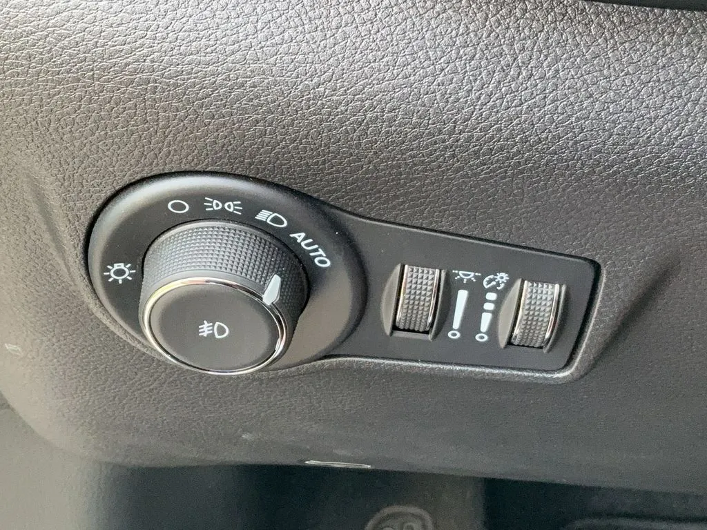 2025 Jeep Compass Limited - Photo 20