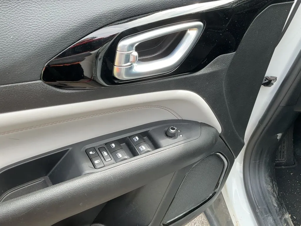 2025 Jeep Compass Limited - Photo 15