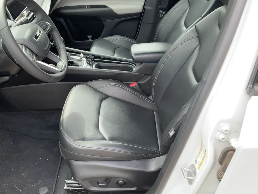 2025 Jeep Compass Limited - Photo 13