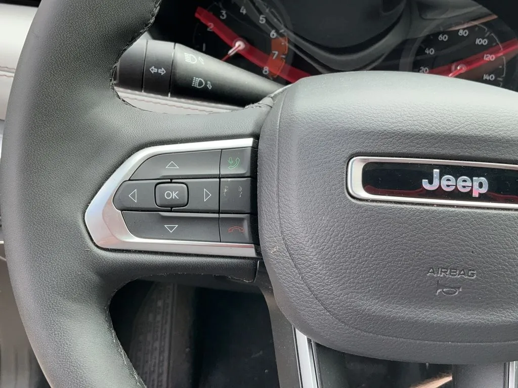 2025 Jeep Compass Limited - Photo 25