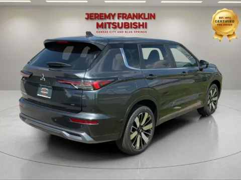 More photos of 2026 Mitsubishi Outlander SE at Jeremy Franklin Mitsubishi, MO