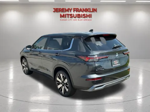 More photos of 2026 Mitsubishi Outlander SE at Jeremy Franklin Mitsubishi, MO
