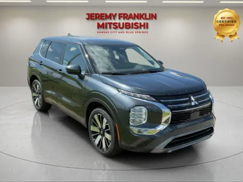 Gray 2026 Mitsubishi Outlander SE for sale in Kansas City, MO