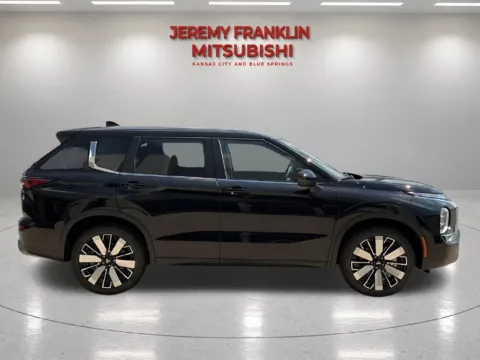 Photos of 2026 Mitsubishi Outlander SE for sale in Kansas City, MO at Jeremy Franklin Mitsubishi