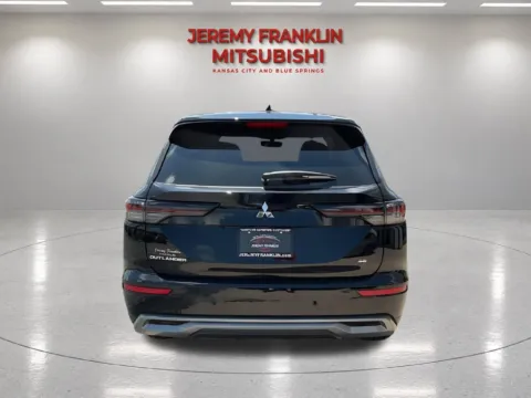 More photos of 2026 Mitsubishi Outlander SE at Jeremy Franklin Mitsubishi, MO