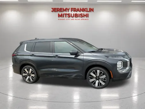 Photos of 2026 Mitsubishi Outlander SE for sale in Kansas City, MO at Jeremy Franklin Mitsubishi