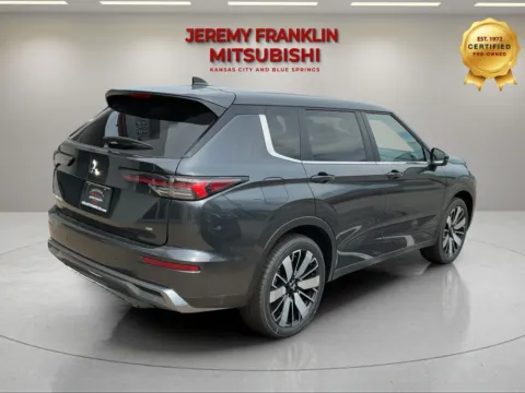 More photos of 2026 Mitsubishi Outlander SE at Jeremy Franklin Mitsubishi, MO