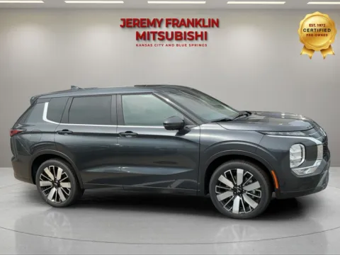 Photos of 2026 Mitsubishi Outlander SE for sale in Kansas City, MO at Jeremy Franklin Mitsubishi