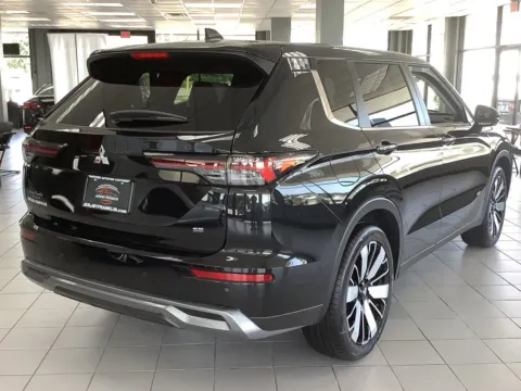 Another view of 2026 Mitsubishi Outlander SE for sale in Kansas City, MO at Jeremy Franklin Mitsubishi