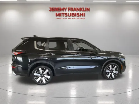 Photos of 2026 Mitsubishi Outlander SE for sale in Kansas City, MO at Jeremy Franklin Mitsubishi