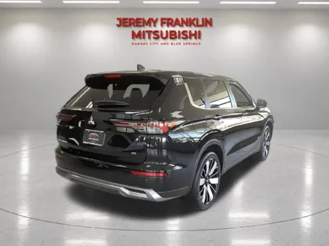 Another view of 2026 Mitsubishi Outlander SE for sale in Kansas City, MO at Jeremy Franklin Mitsubishi