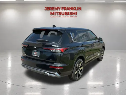 Another view of 2026 Mitsubishi Outlander SE for sale in Kansas City, MO at Jeremy Franklin Mitsubishi