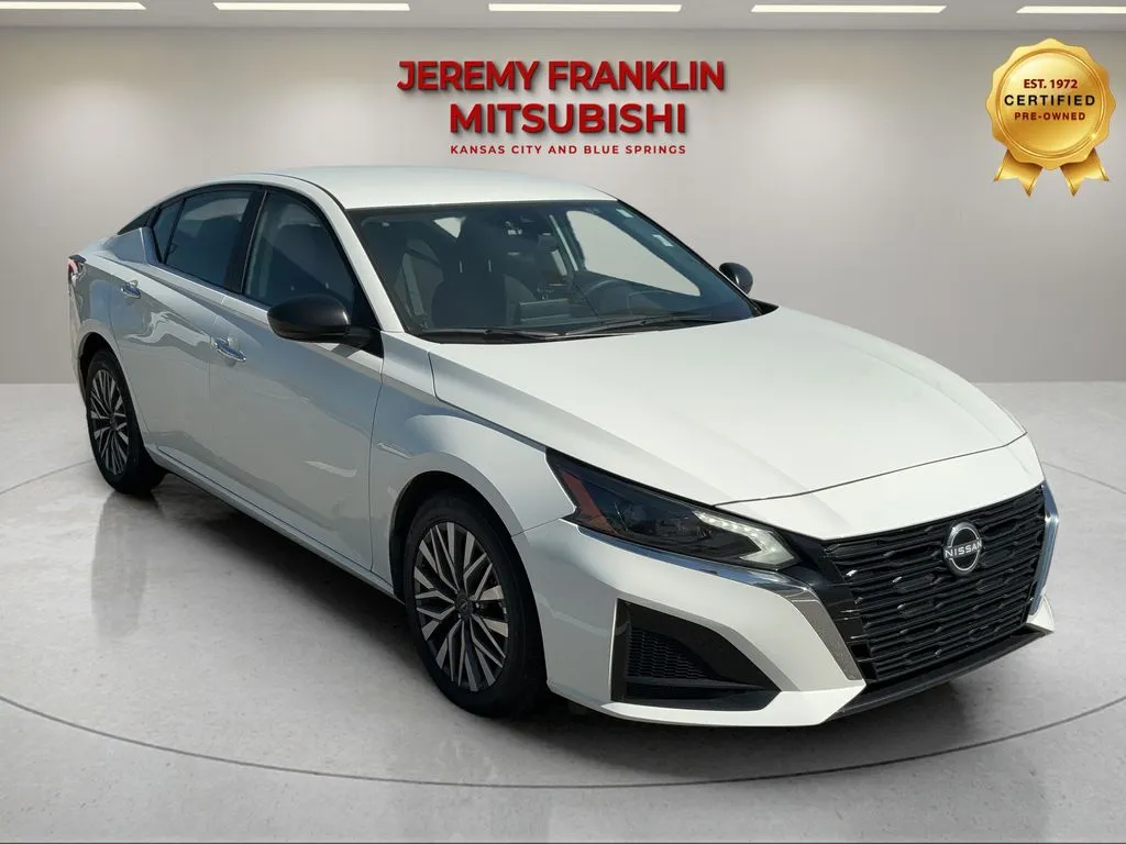 White 2025 Nissan Altima 2.5 SV for sale in Kansas City, MO