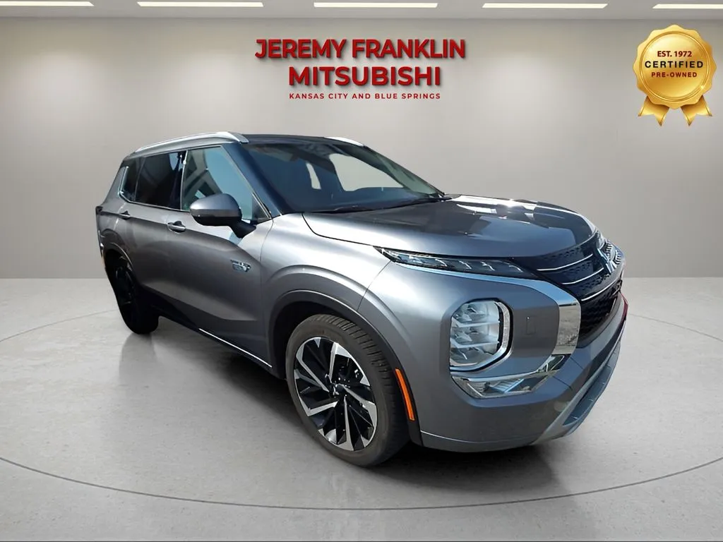 Used 2023 Mitsubishi Outlander Plug-In Hybrid SEL with VIN JA4T5VA91PZ063018 for sale in Kansas City