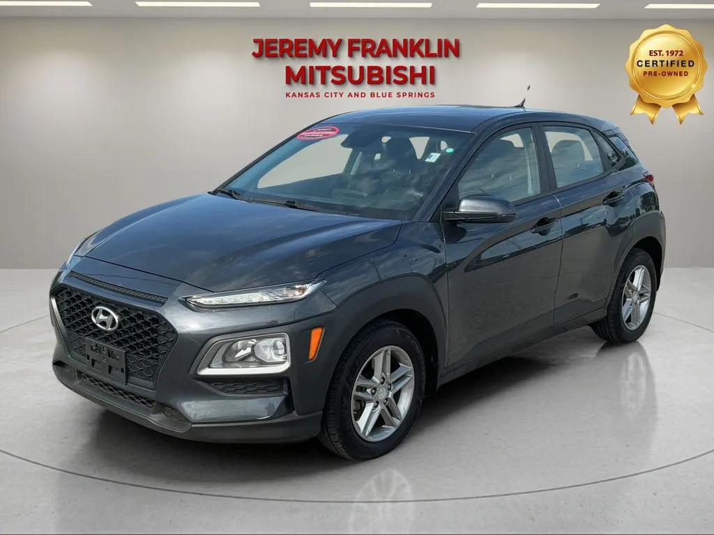 Used 2019 Hyundai Kona SE with VIN KM8K1CAA7KU372506 for sale in Kansas City