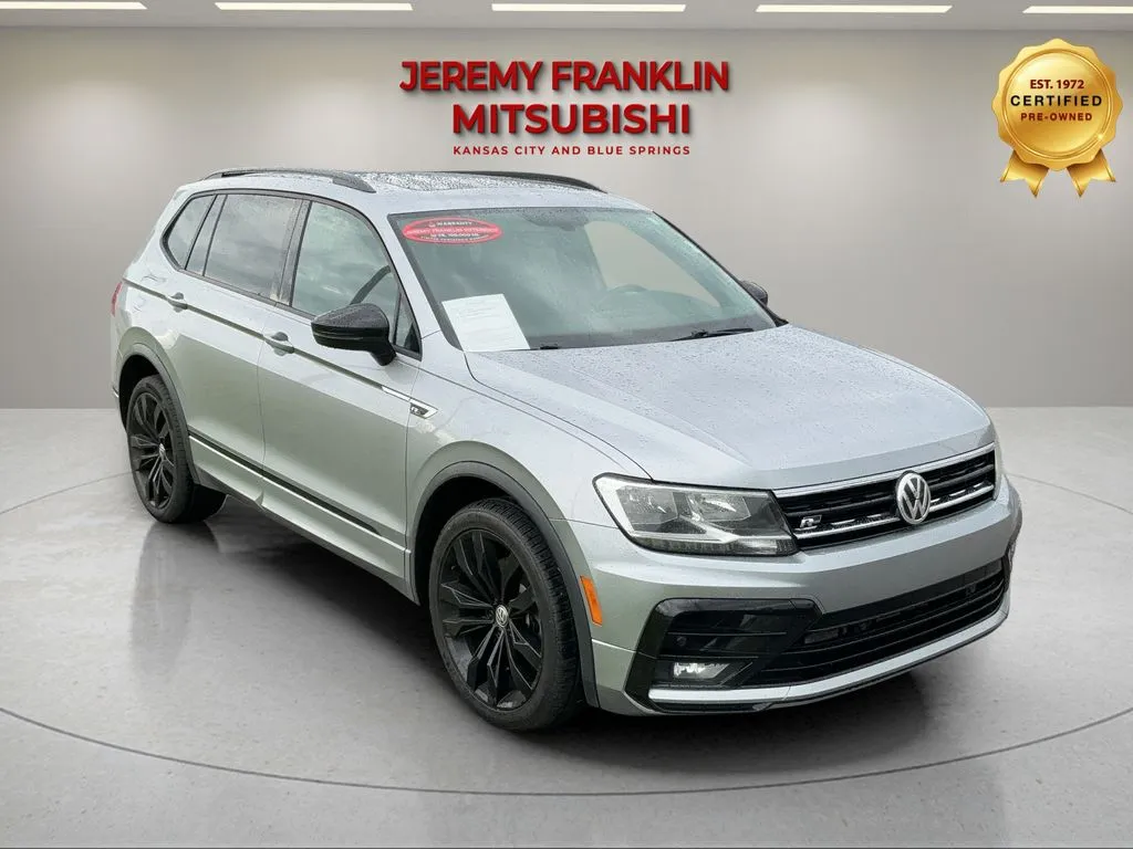 Silver 2020 Volkswagen Tiguan 2.0T SE R-Line Black for sale in Kansas City, MO