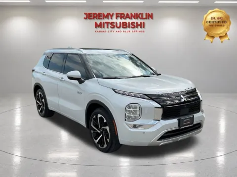 White 2025 Mitsubishi Outlander PHEV SEL Black Edition for sale in Kansas City, MO