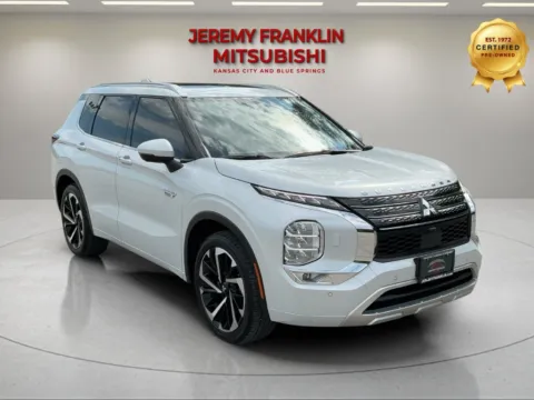 White 2025 Mitsubishi Outlander PHEV SEL Black Edition for sale in Kansas City, MO
