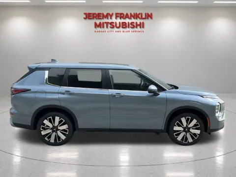 Photos of 2026 Mitsubishi Outlander SE for sale in Kansas City, MO at Jeremy Franklin Mitsubishi