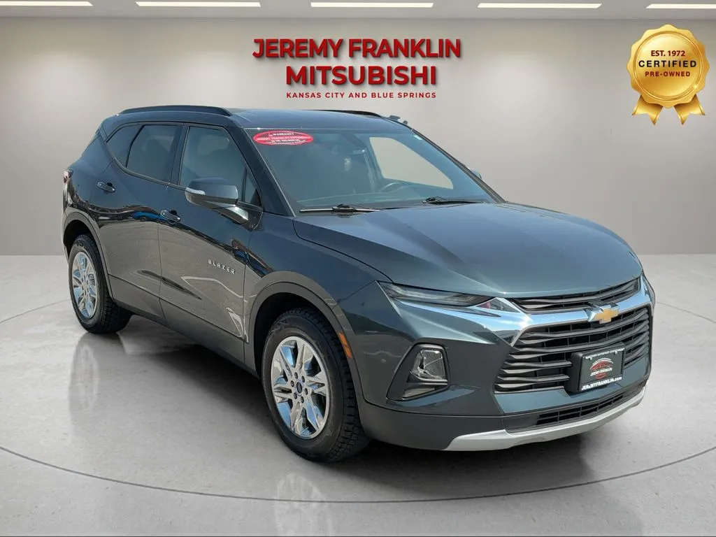 Used 2019 Chevrolet Blazer 2LT with VIN 3GNKBGRS2KS659586 for sale in Kansas City