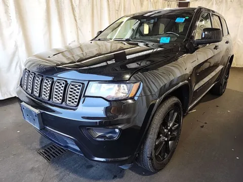 Black 2020 Jeep Grand Cherokee Altitude for sale in Kansas City, MO