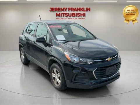 Black 2017 Chevrolet Trax LS for sale in Kansas City, MO
