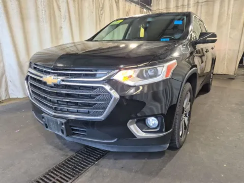 Black 2019 Chevrolet Traverse 3LT for sale in Kansas City, MO