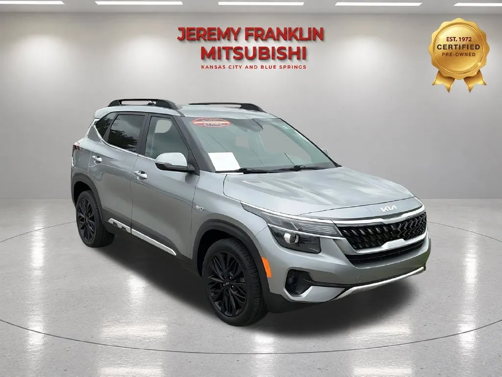 Gray 2022 Kia Seltos Nightfall for sale in Kansas City, MO