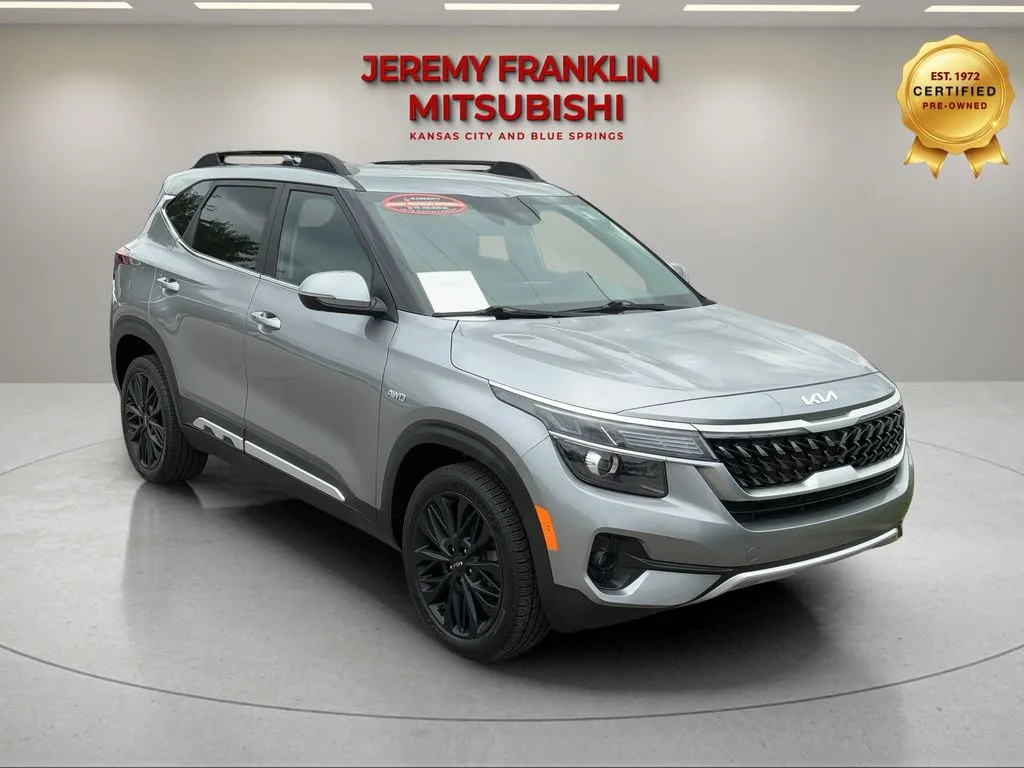 Gray 2022 Kia Seltos Nightfall for sale in Kansas City, MO