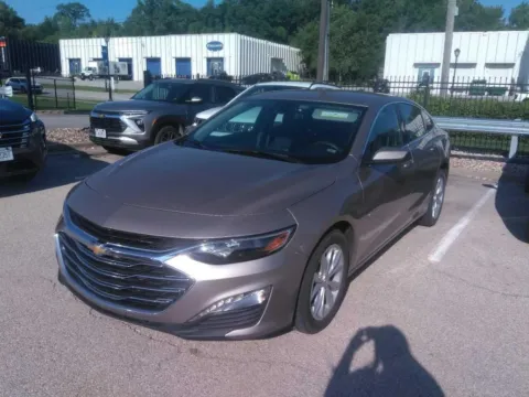 Gray 2024 Chevrolet Malibu LT for sale in Kansas City, MO