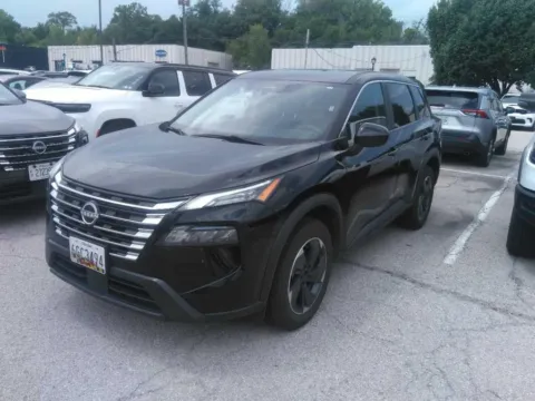 Black 2024 Nissan Rogue SV for sale in Kansas City, MO