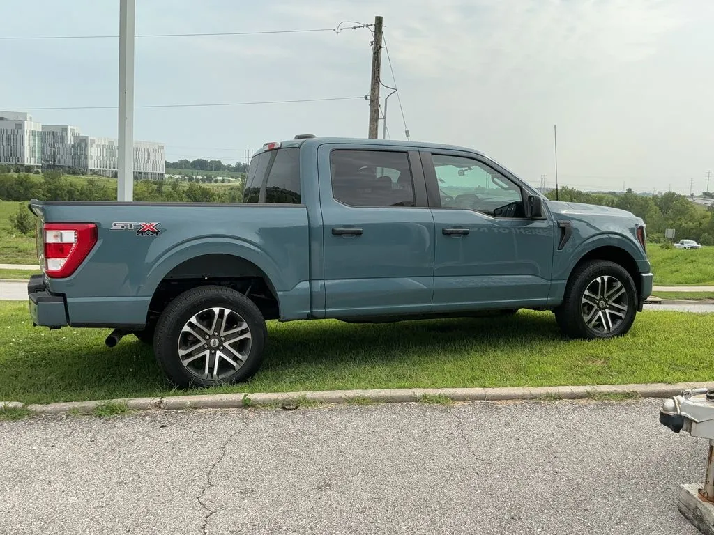 Used 2023 Ford F-150 XL with VIN 1FTEW1EP5PKE40102 for sale in Kansas City