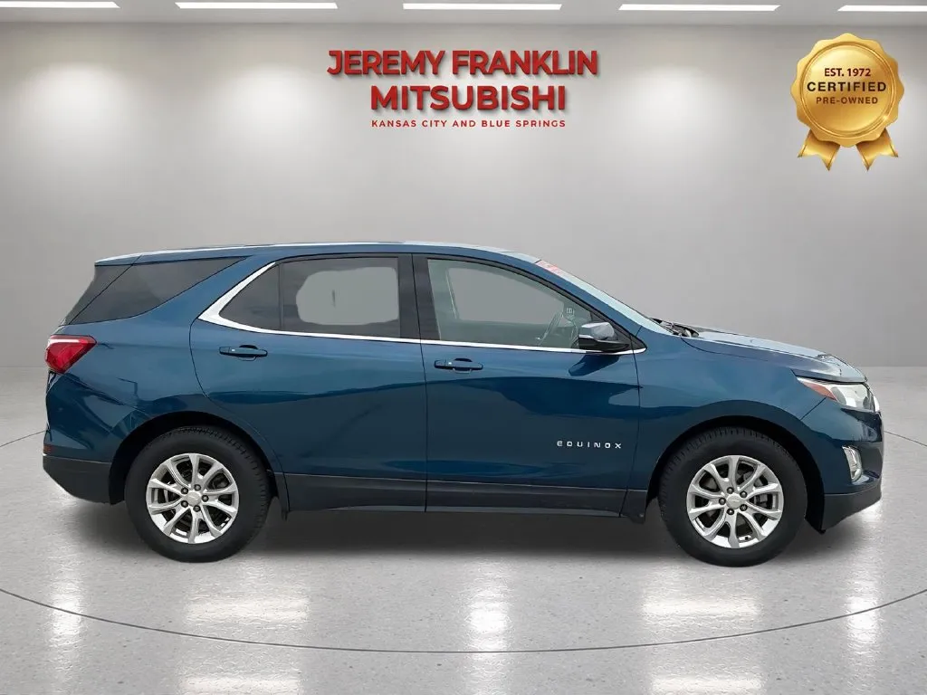 Used 2019 Chevrolet Equinox LT with VIN 3GNAXKEV1KL143309 for sale in Kansas City