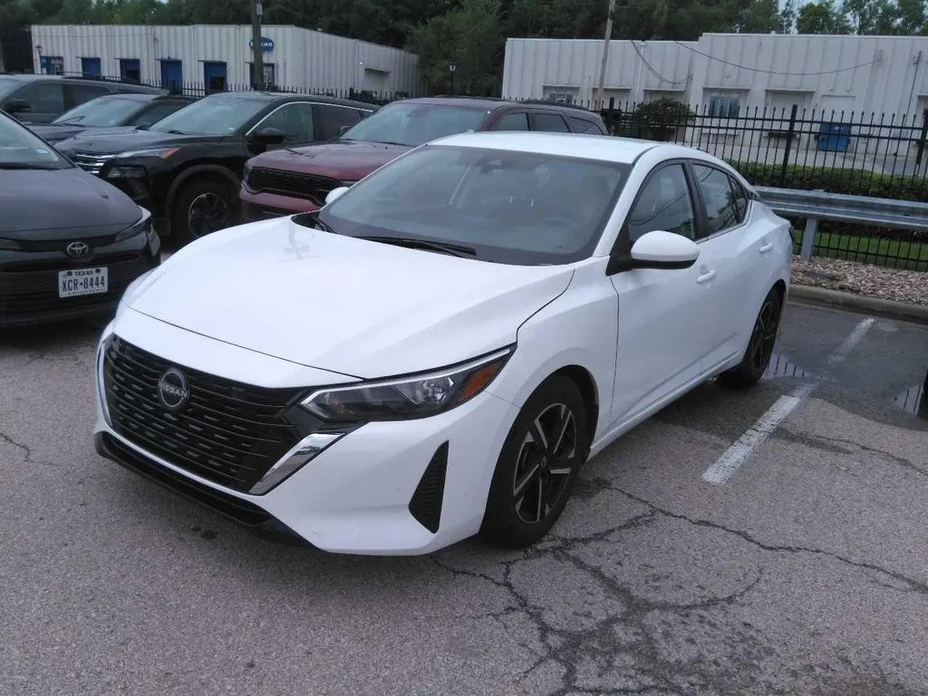 Used 2024 Nissan Sentra SV with VIN 3N1AB8CV4RY317239 for sale in Kansas City