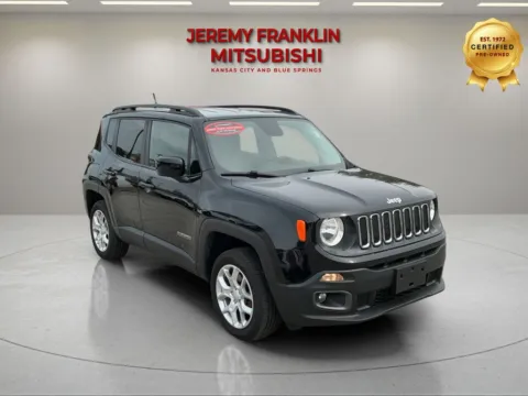 Black 2017 Jeep Renegade Latitude for sale in Kansas City, MO