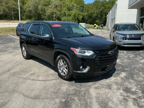 Black 2019 Chevrolet Traverse 3LT for sale in Kansas City, MO