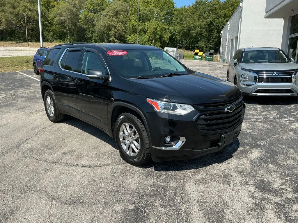 Black 2019 Chevrolet Traverse 3LT for sale in Kansas City, MO