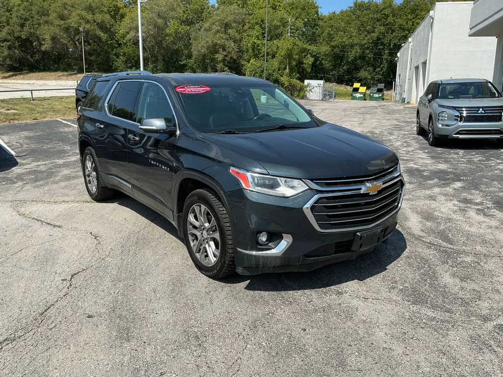 Gray 2019 Chevrolet Traverse Premier for sale in Kansas City, MO