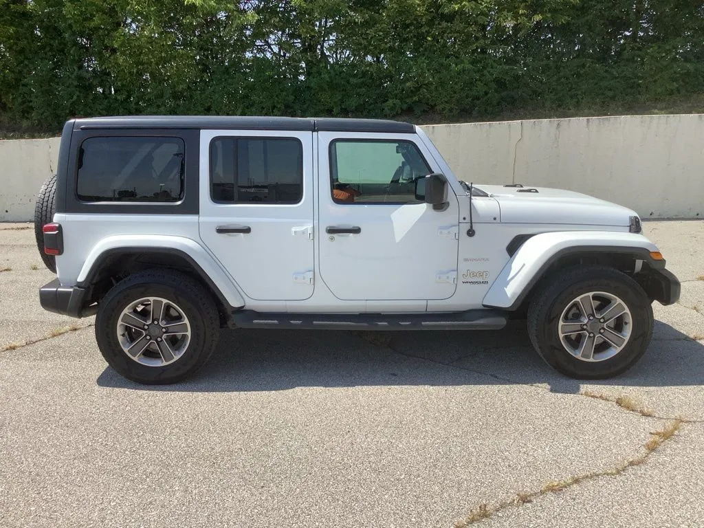 Used 2018 Jeep All-New Wrangler Unlimited Sahara with VIN 1C4HJXEG6JW282836 for sale in Kansas City