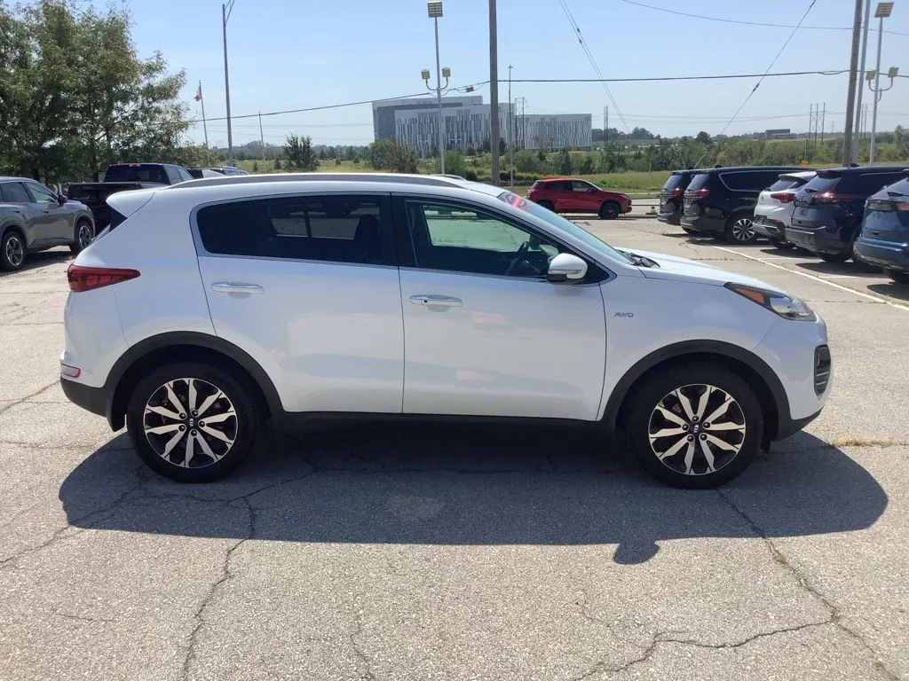 Used 2018 Kia Sportage EX with VIN KNDPNCAC4J7373691 for sale in Kansas City