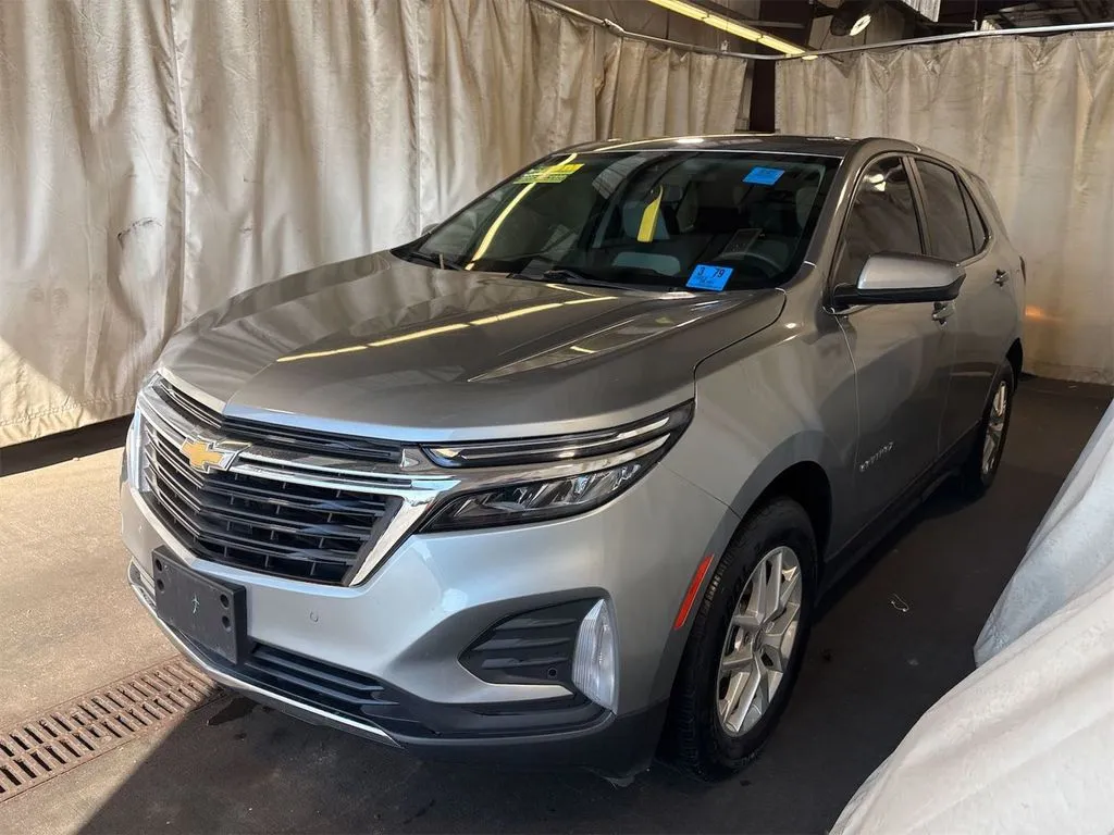 Gray 2023 Chevrolet Equinox LT for sale in Kansas City, MO