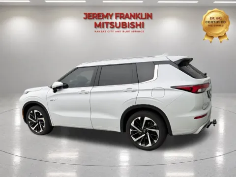 More photos of 2025 Mitsubishi Outlander PHEV SEL at Jeremy Franklin Mitsubishi, MO