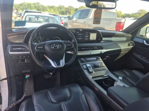 More photos of 2021 Hyundai Palisade Calligraphy at Jeremy Franklin Mitsubishi, MO