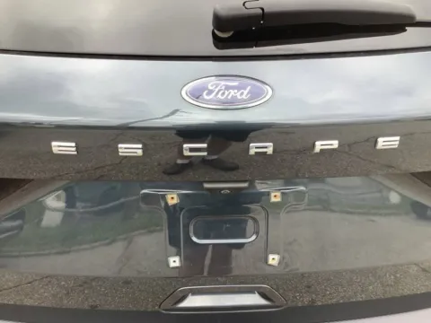 More photos of 2022 Ford Escape Plug-In Hybrid SEL at Jeremy Franklin Mitsubishi, MO